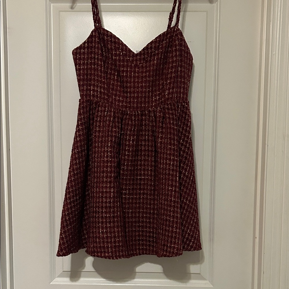 Chic Burgundy Dress